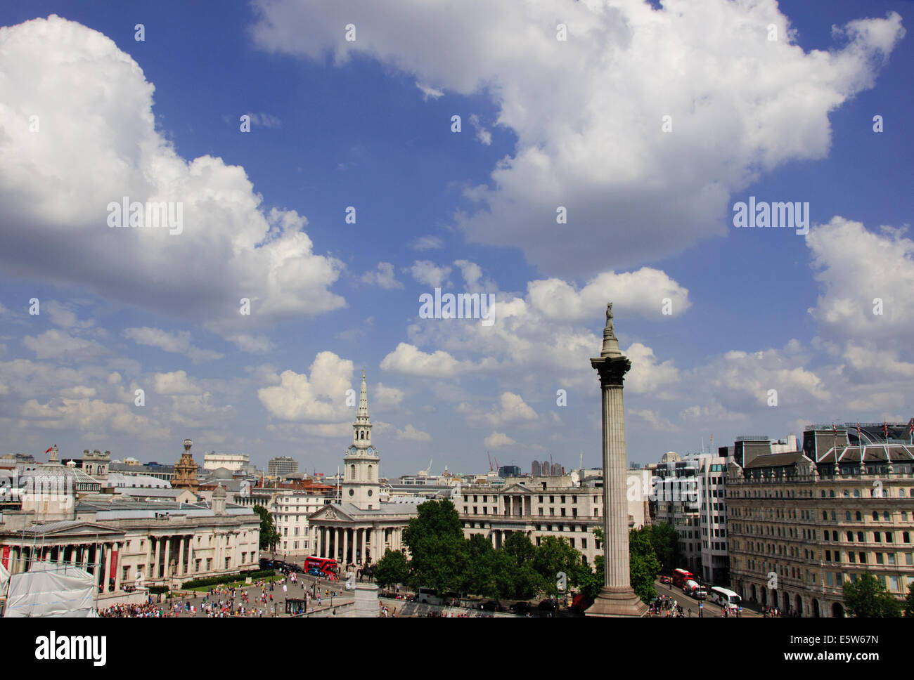 Vue sur l'horizon de Londres, Trafalgar Square Banque D'Images