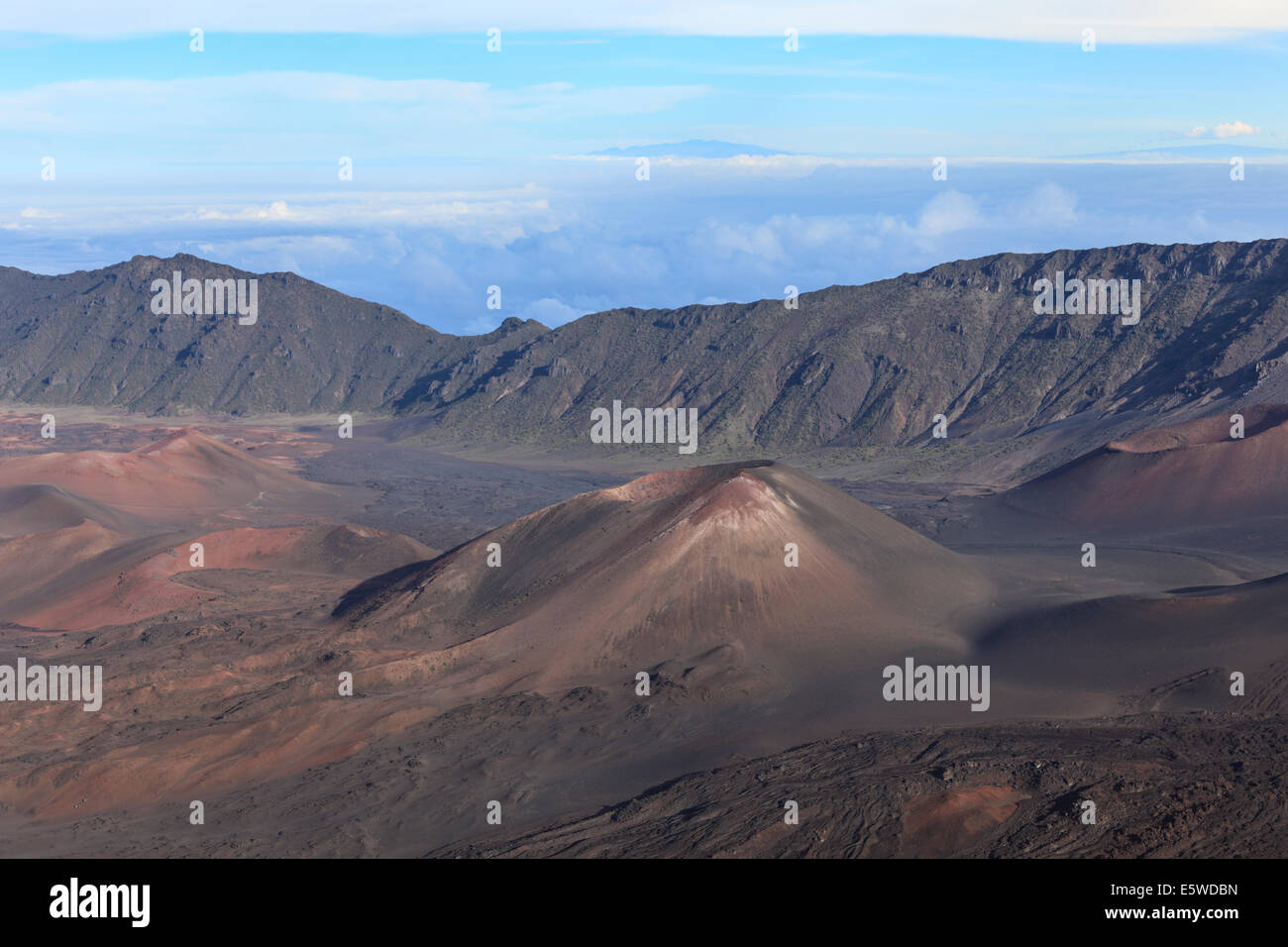 Vue depuis le Kalahaku surplombent de Haleakala National Park Banque D'Images