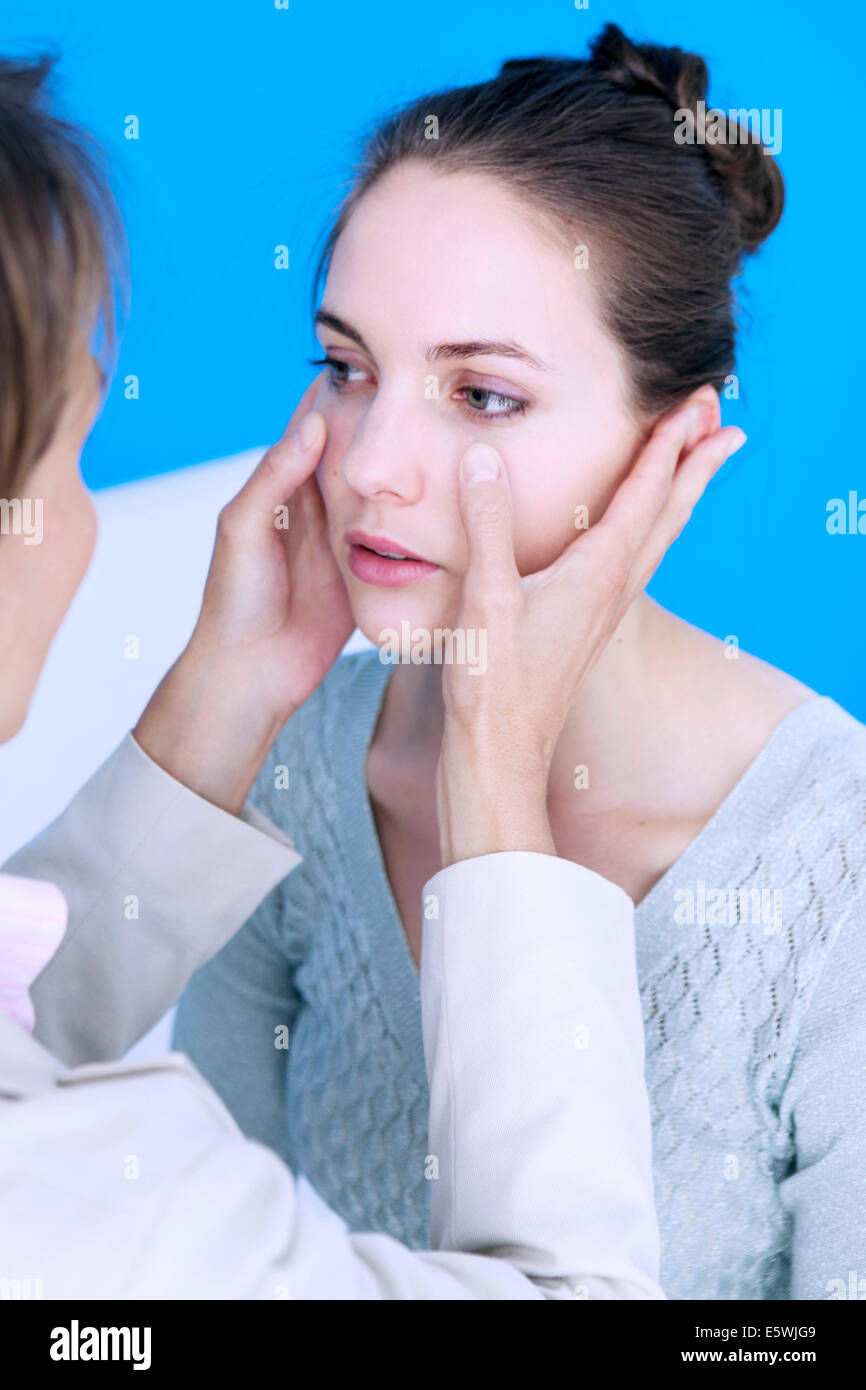 ENT, FEMME Banque D'Images