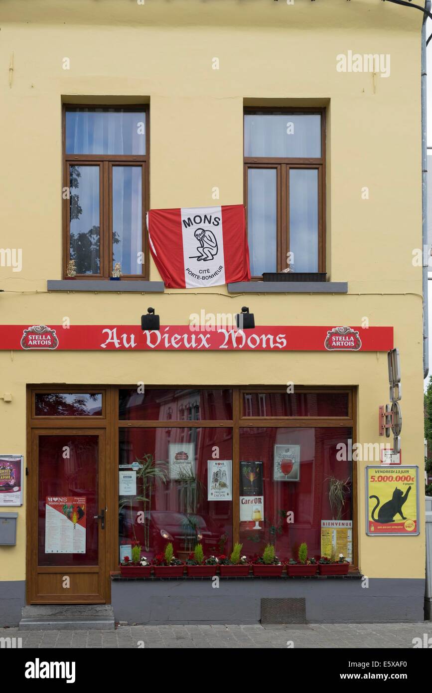 Petite pub local à Mons, Photo : Robert B. Fishman, 15.6.2014 Mons est la capitale européenne de la Culture 2015 Banque D'Images