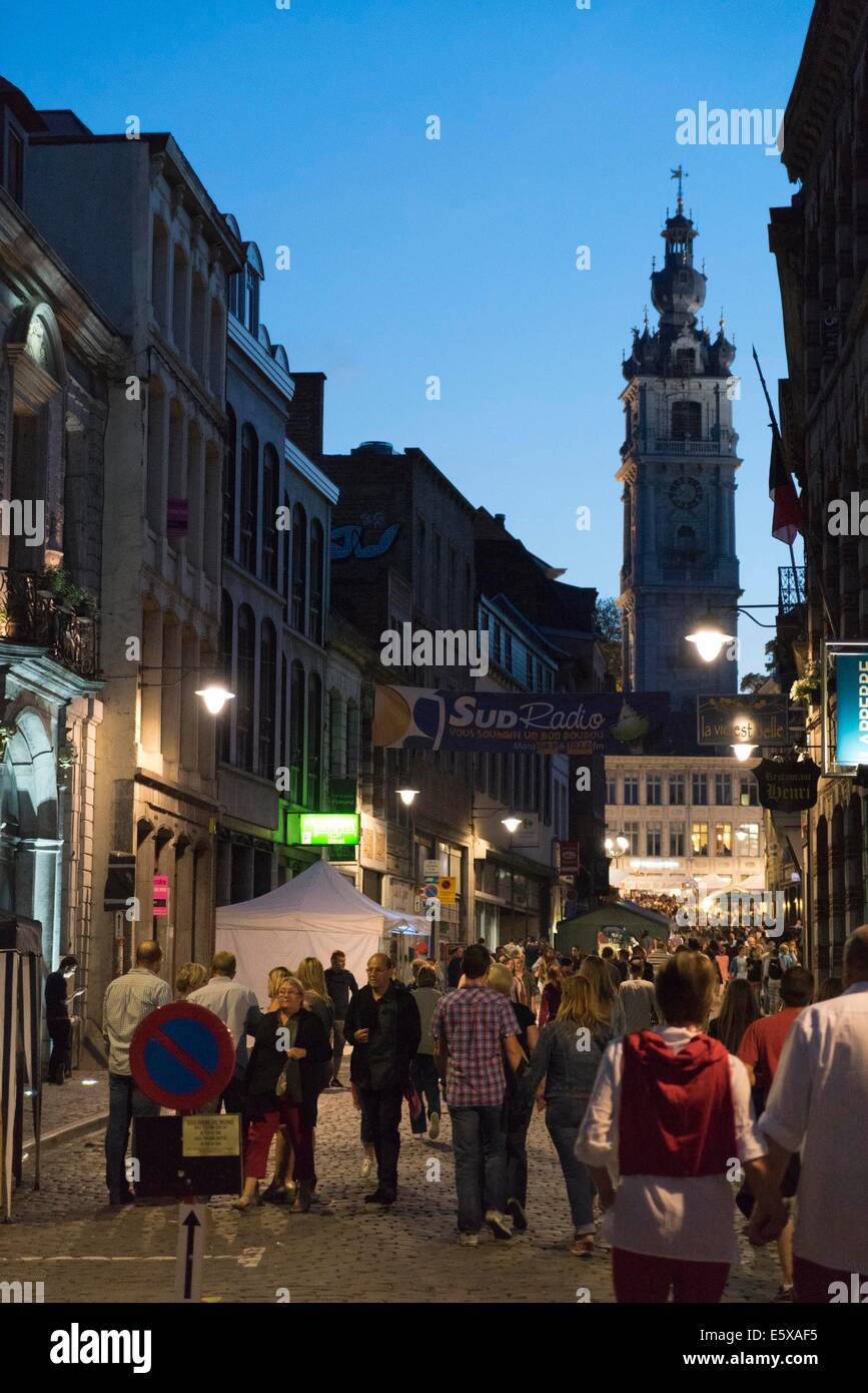 Havré rue la nuit à Mons, Photo : Robert B. Fishman, 15.6.2014. Mons est la capitale européenne de la Culture 2015 Banque D'Images