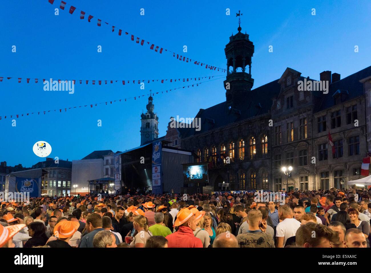 Grande Place à MONS Grand Place Photo : Robert B. Fishman, 15.6.2014 Mons est la capitale européenne de la Culture 2015 Banque D'Images