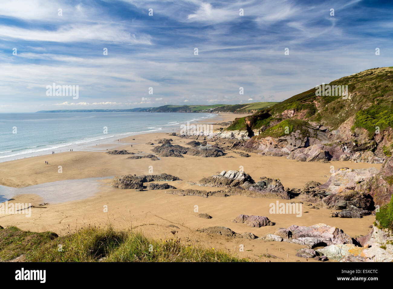Dramtic côte au Sharrow Point en Angleterre Cornwall Whitsand Bay UK Europe Banque D'Images