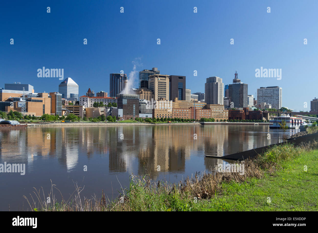 Centre-ville de St Paul et du fleuve Mississippi, St Paul, Minnesota, USA. Banque D'Images