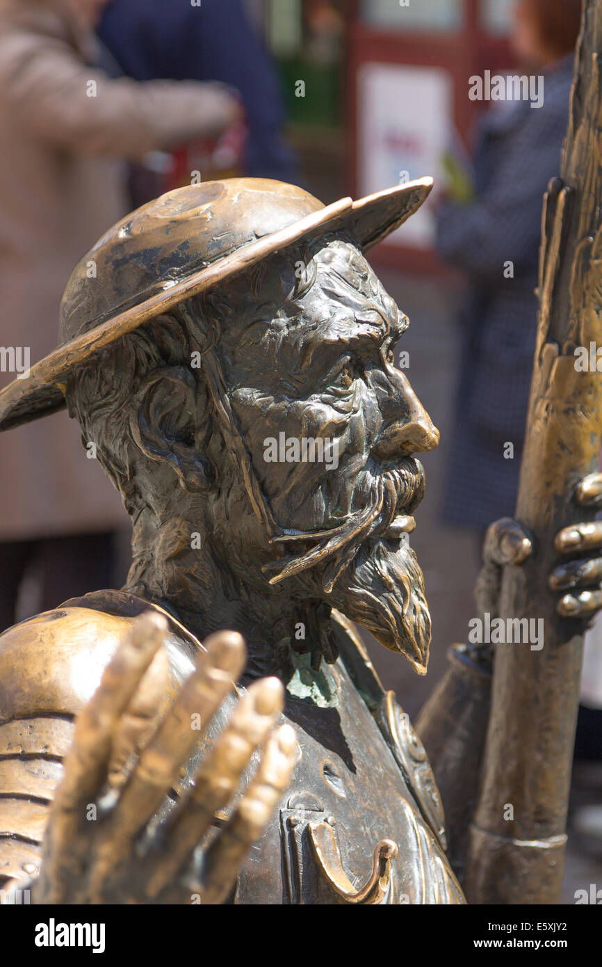 Sculpture de Don Quichotte de la manche en bronze Photo Stock - Alamy