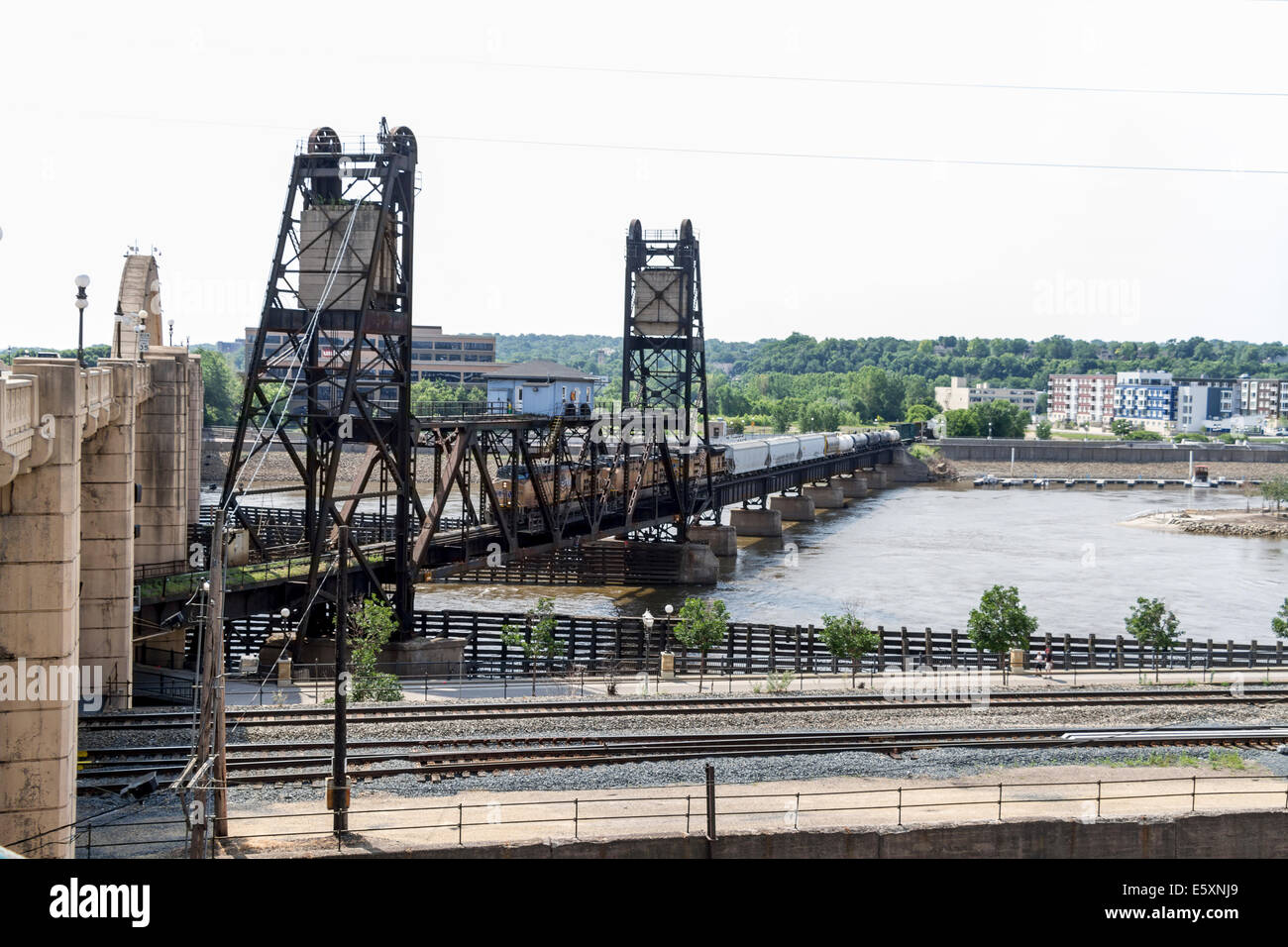 St Paul de levage vertical de l'Union Pacific rail bridge, St Paul, Minnesota, USA Banque D'Images