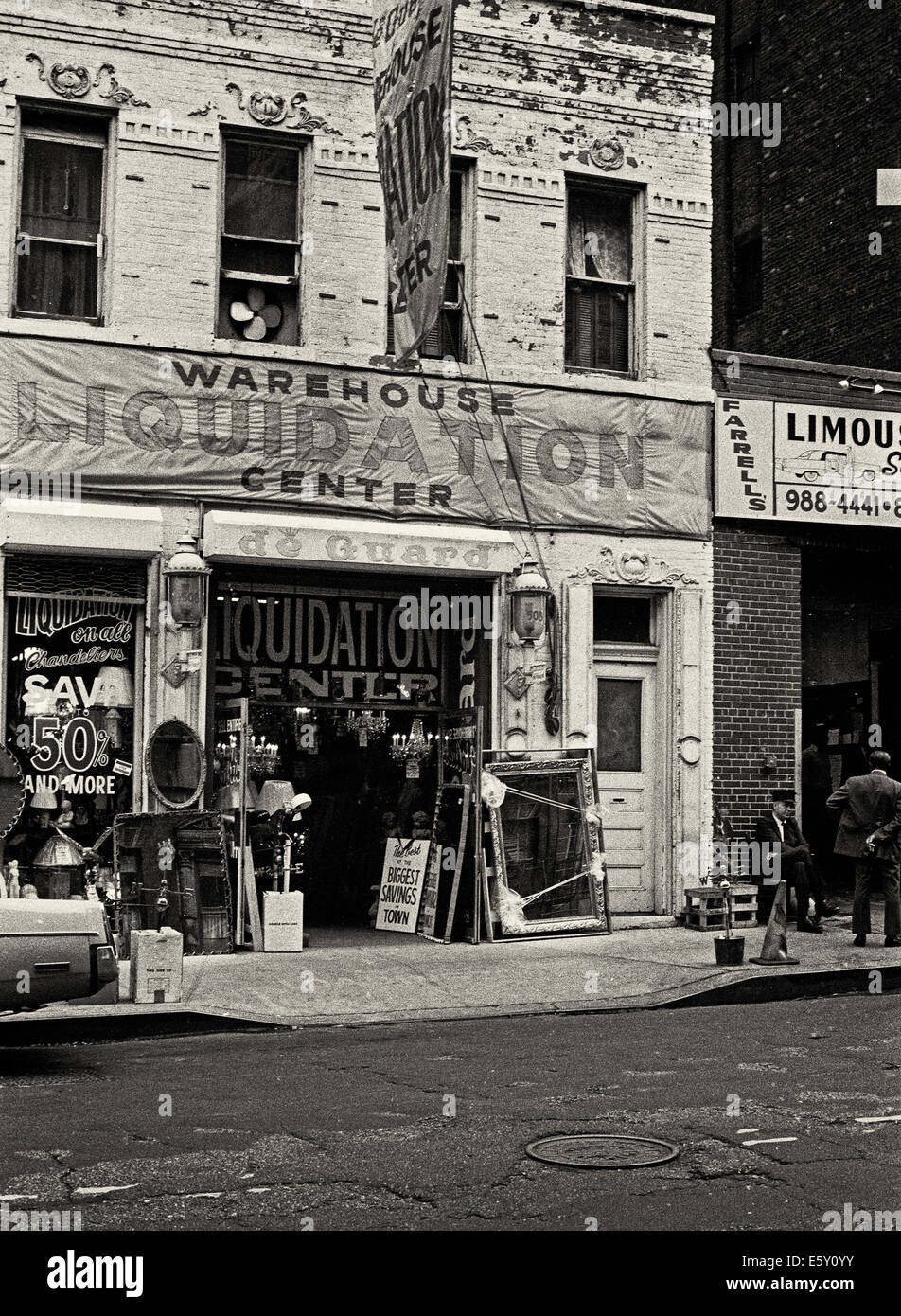 New York est une ville fascinante mais dans les années 1970 et 1980, avant les récentes 'gentrification' elle estime aussi menaçant, voire dangereux. Banque D'Images