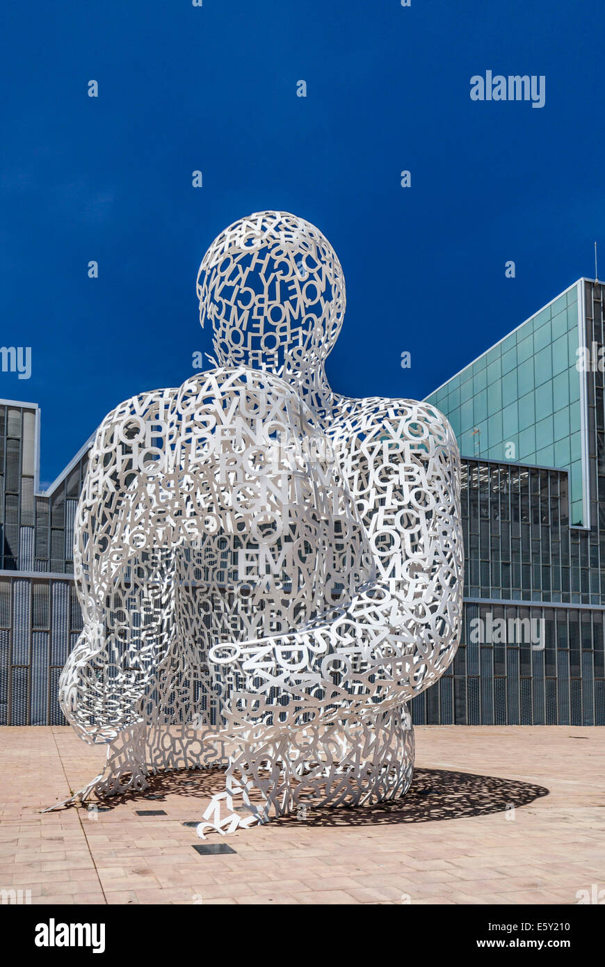 Sculpture Alma del Ebro par Jaume Plensa à Expo salon,Zaragoza, Espagne. Banque D'Images