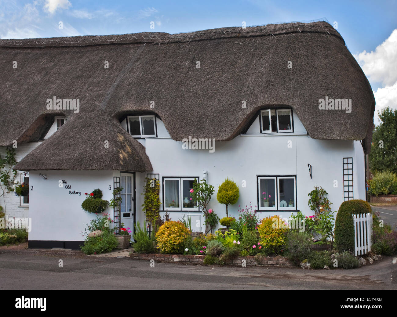 La vieille boulangerie Thatched Cottage, les Abbés Ann, Hampshire, Angleterre Banque D'Images