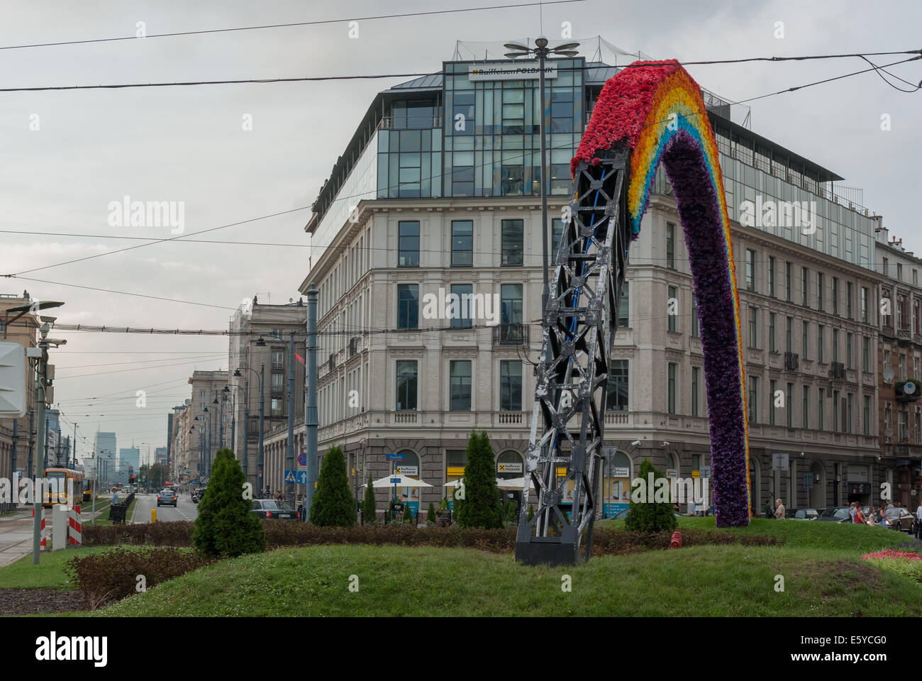 Varsovie Pologne 8 Aout 14 L Arc En Ciel Une Installation Controversee A L Oeuvre Hoza I Square Hoza I A Varsovie En Pologne A Ete Incendiee A Nouveau 7 Aout 14 Http En Wikipedia Org Wiki Tecza Warsaw Varsovie Pologne 8 Aout 14 L Arc En Ciel Une Installation Controversee A L Oeuvre Hoza I Square Hoza I A Varsovie En Pologne A Ete Incendiee A Nouveau 7 Aout 14 Http En Wikipedia Org Wiki Tecza Warsaw
