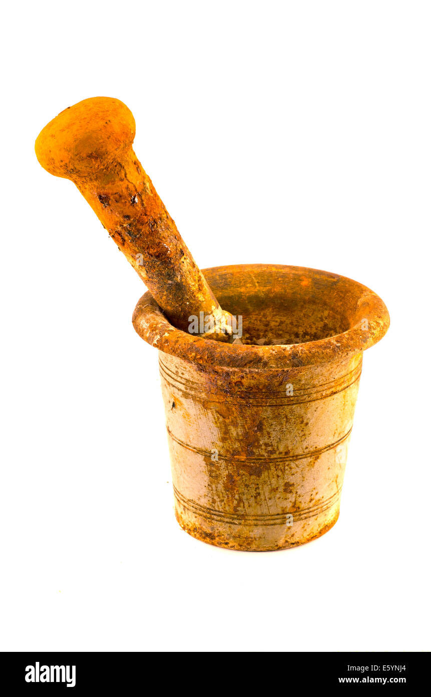 Ancien mortier en fer métal rouillé tool isolé sur fond blanc Banque D'Images