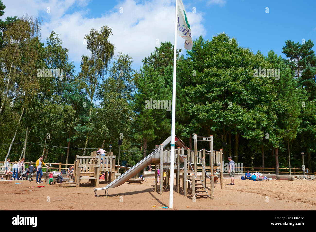 Aire de jeux pour enfants sur la plage Center Parcs La Forêt de Sherwood UK Banque D'Images