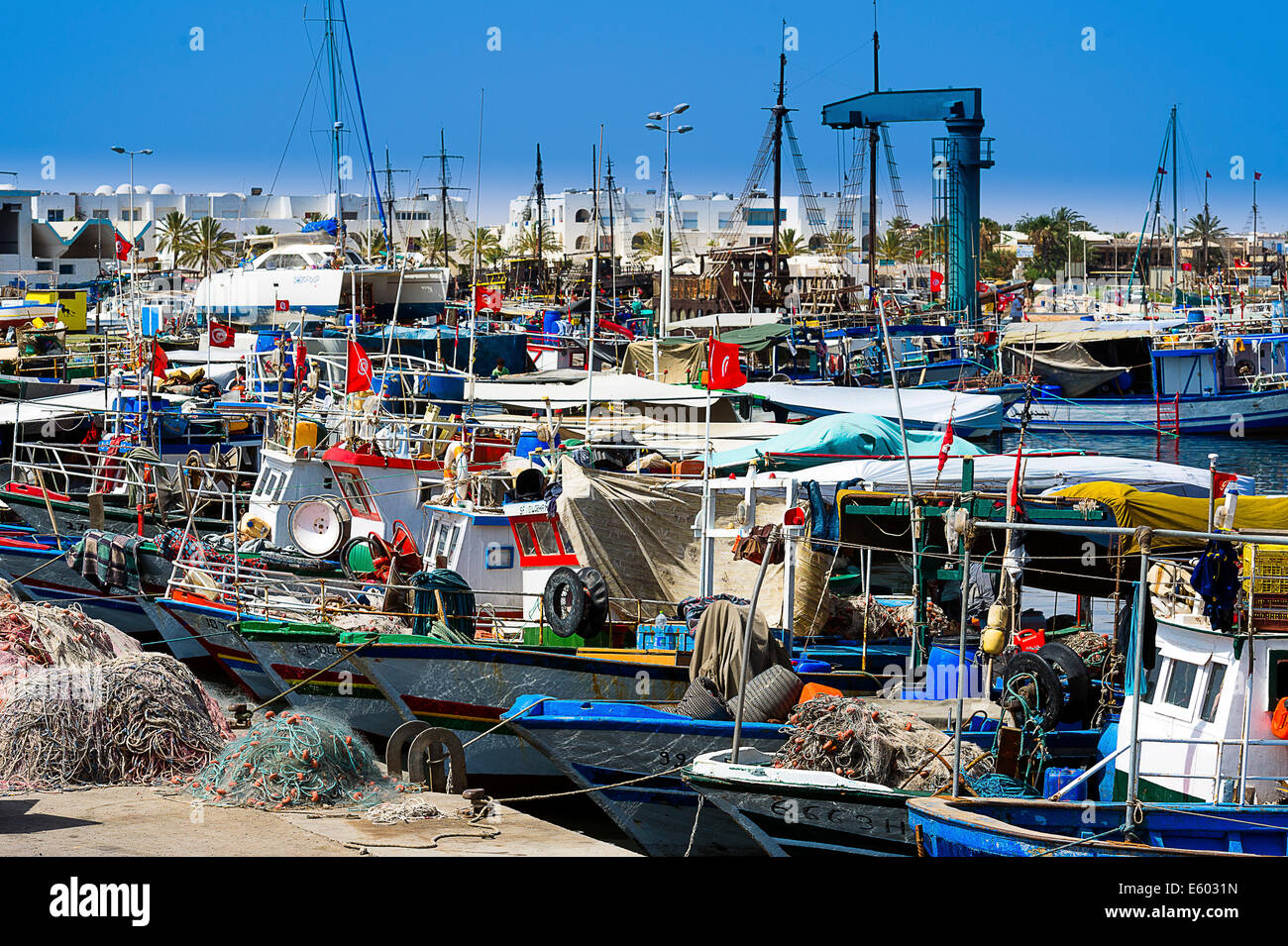 Afrique, Afrique du Nord, Maghreb, au sud de la Tunisie, l'île de Djerba. Governorat de Médenine. Houmt Souk. Port de pêche. Banque D'Images