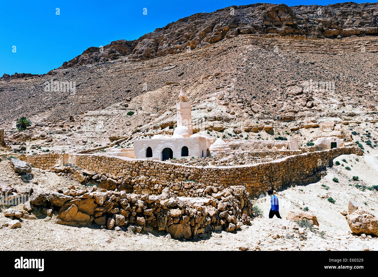 Afrique, Afrique du Nord, Maghreb, Tunisie du Sud, Governorat de Tataouine. Chenini. La mosquée des Sept Dormants. Banque D'Images Afrique, Afrique du Nord, Maghreb, Tunisie du Sud, Governorat de Tataouine. Chenini. La mosquée des Sept Dormants. Banque D'Images