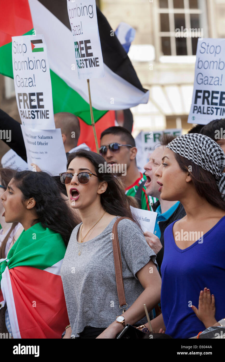 Pro des manifestants palestiniens dans la ville d'Édimbourg, Écosse, Royaume-Uni. 9 Août 2014 Banque D'Images