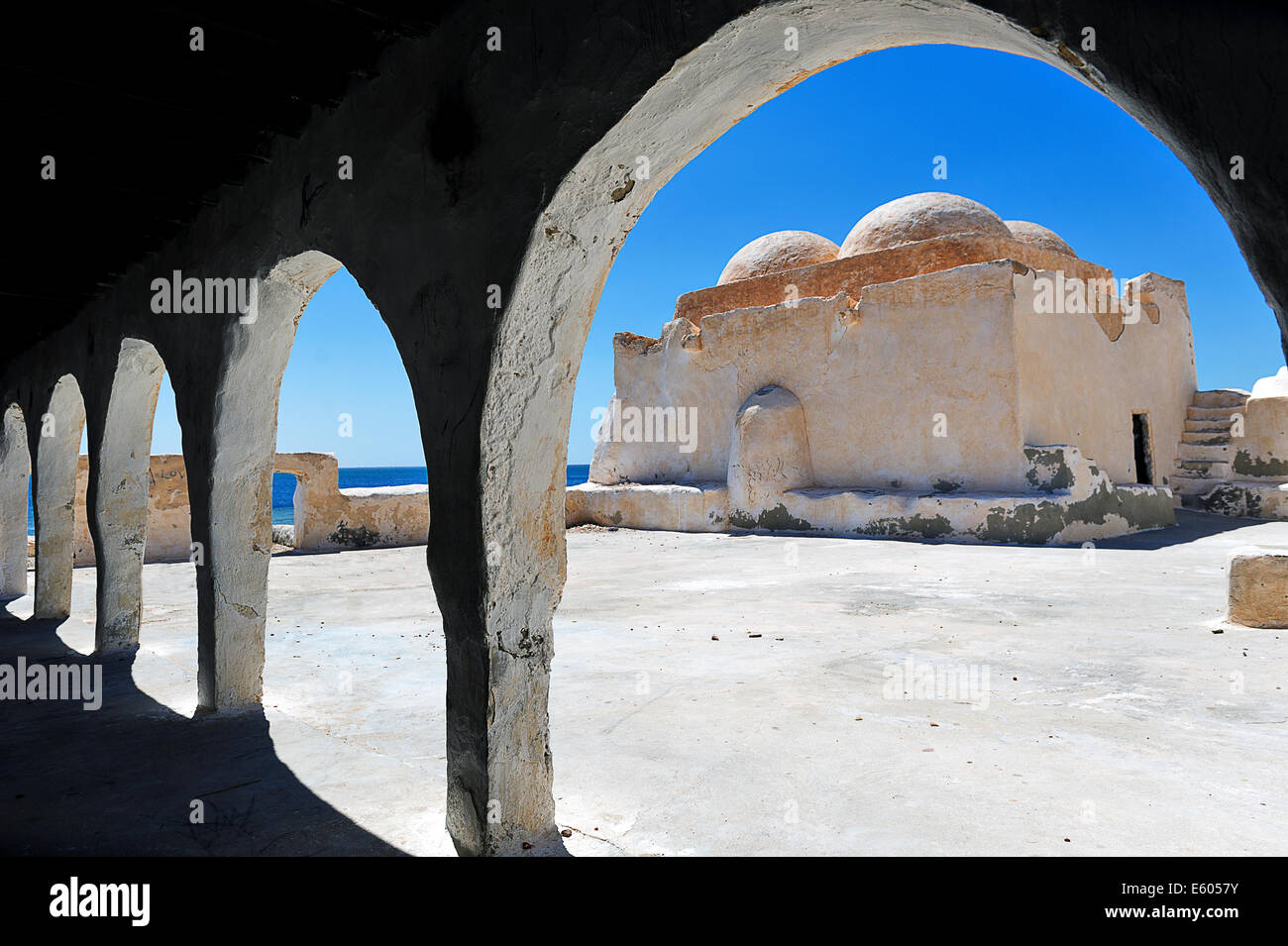 Afrique, Afrique du Nord, Maghreb, au sud de la Tunisie, l'île de Djerba. Guellala. La vieille mosquée Sidi Yati Banque D'Images