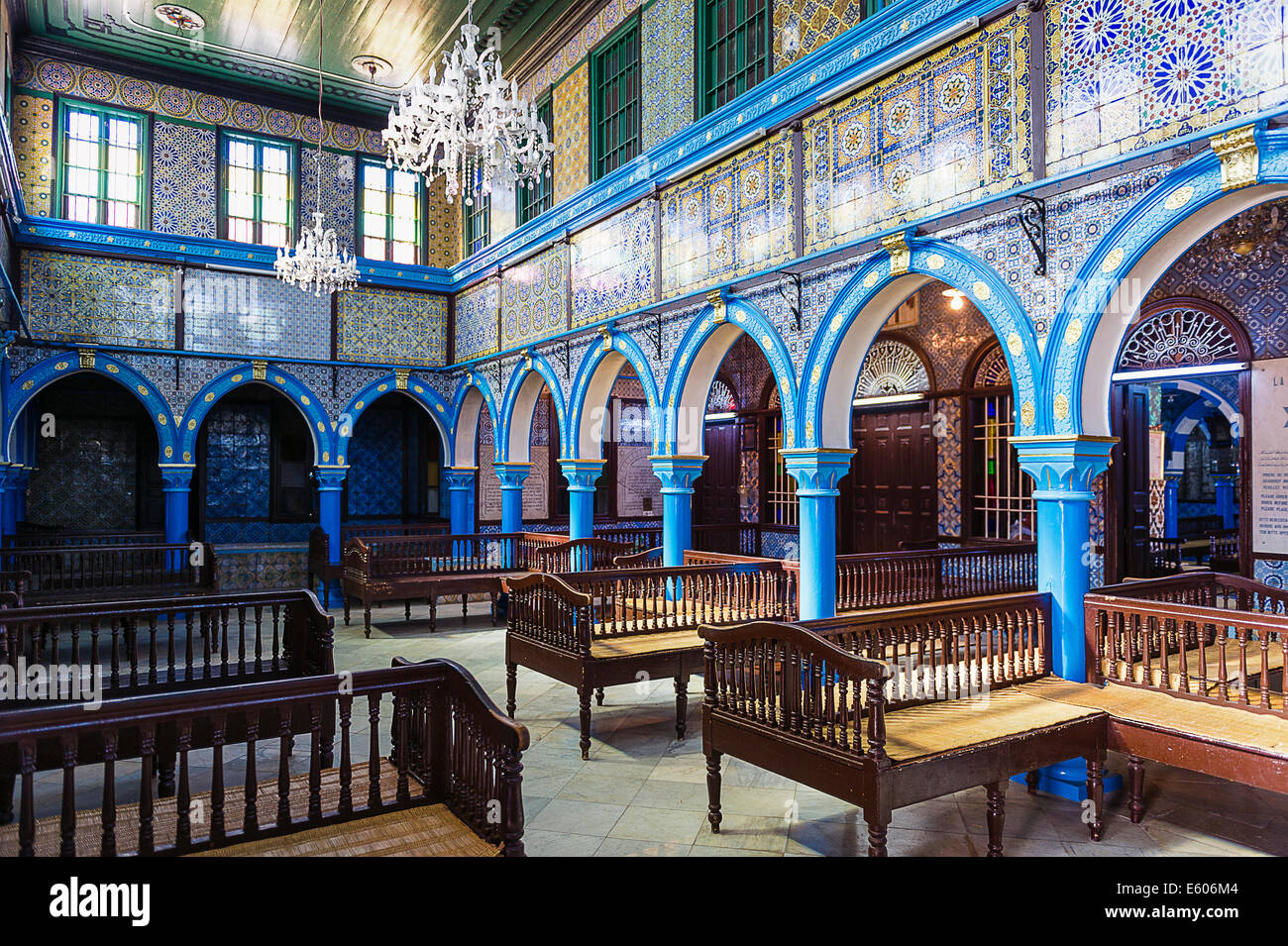 Afrique, Afrique du Nord, Maghreb, au sud de la Tunisie, l'île de Djerba. Governorat de Médenine. Erriadh. Hara Sghira. Ghriba synagogue juive. Banque D'Images Afrique, Afrique du Nord, Maghreb, au sud de la Tunisie, l'île de Djerba. Governorat de Médenine. Erriadh. Hara Sghira. Ghriba synagogue juive. Banque D'Images