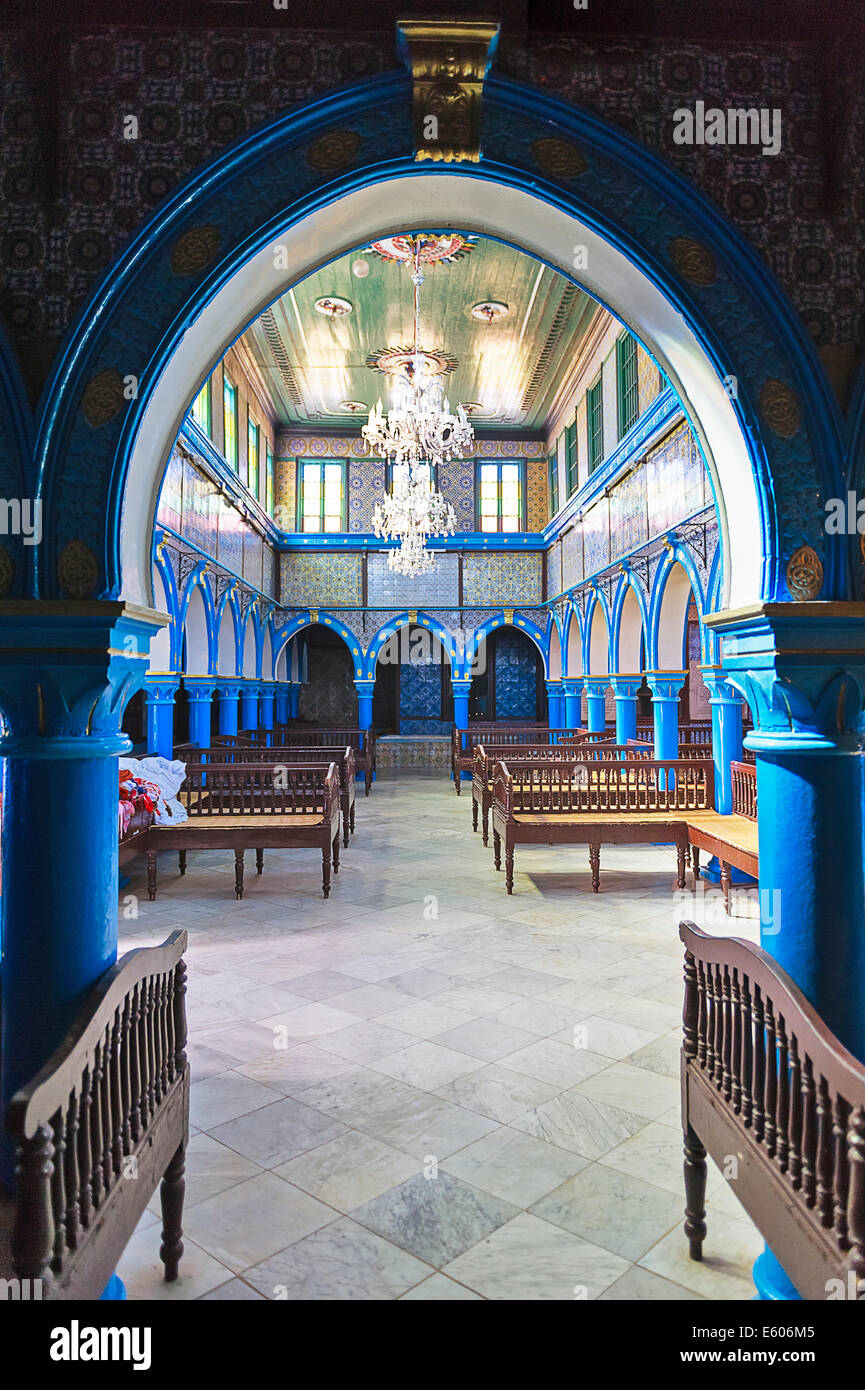 Afrique, Afrique du Nord, Maghreb, au sud de la Tunisie, l'île de Djerba. Governorat de Médenine. Erriadh. Hara Sghira. Ghriba synagogue juive. Banque D'Images Afrique, Afrique du Nord, Maghreb, au sud de la Tunisie, l'île de Djerba. Governorat de Médenine. Erriadh. Hara Sghira. Ghriba synagogue juive. Banque D'Images
