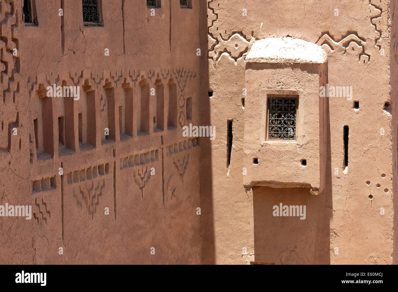 Un détail de l'architecture de la Kasbah de Taourirt à Ouarzazate, Maroc Banque D'Images