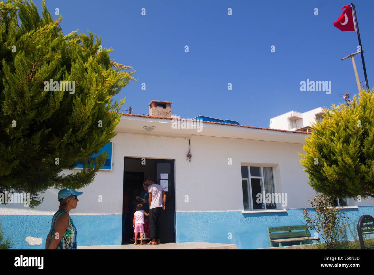 Bargylia, Muğla, Turquie. 10 août, 2014. Malgré la chaleur et les vacances d'été, les gens se tournent jusqu'à voter pour les élections présidentielles turques, le 10 août, 2014. Photo par Bikem Ekberzade/Alamy Live News Banque D'Images