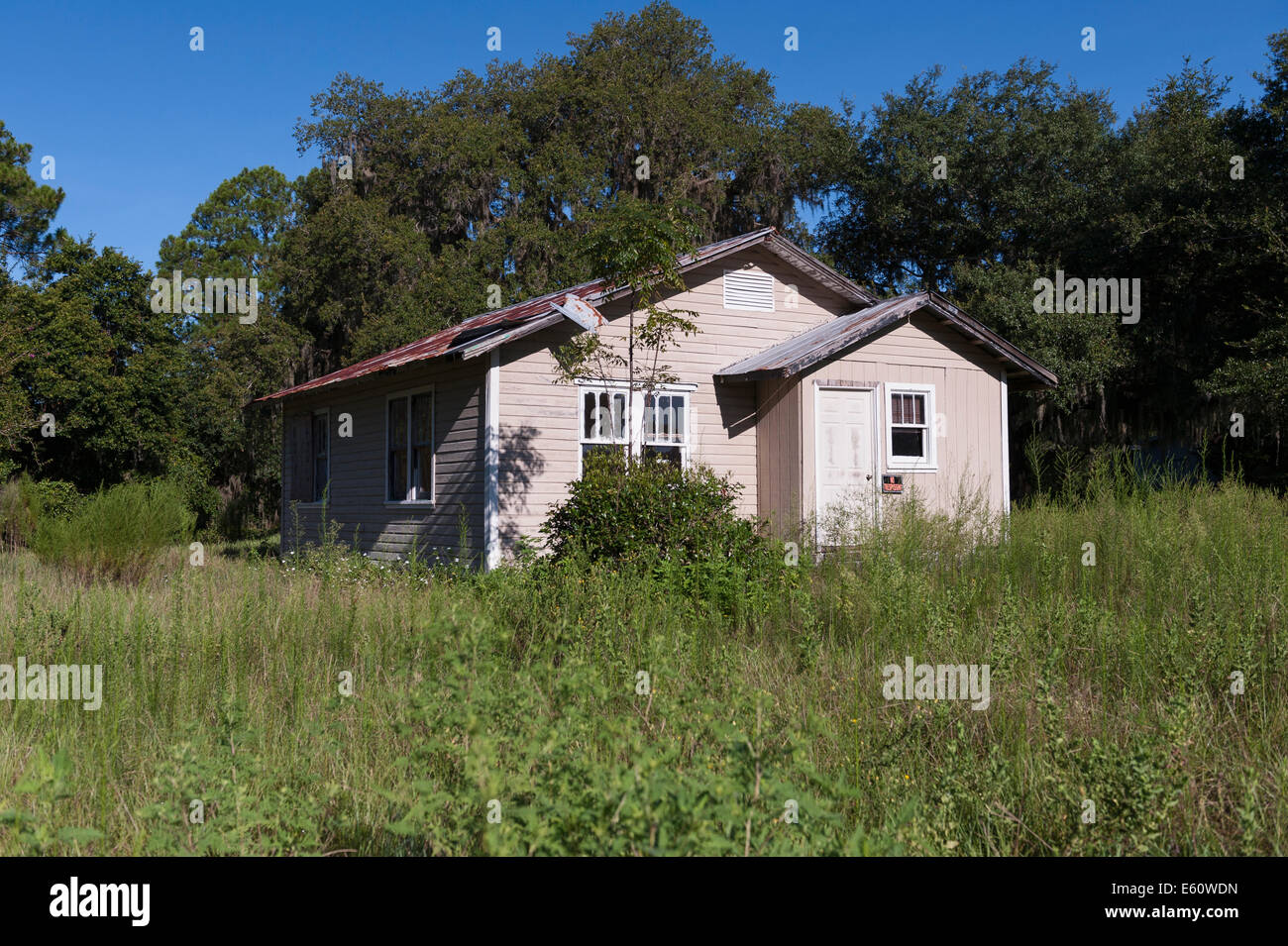 États du sud de la Floride centrale abandonnée bien résidentiel Banque D'Images