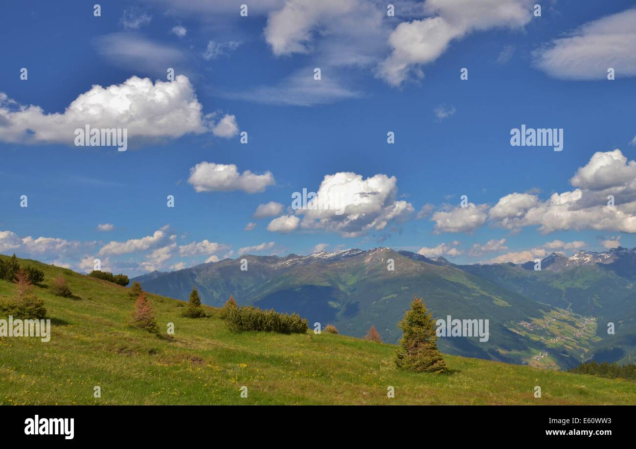 Cette promenade de 10 km de long de Trins à travers la vallée de Gschnitztal nous conduit au Mill Village à la tête de la vallée. Banque D'Images