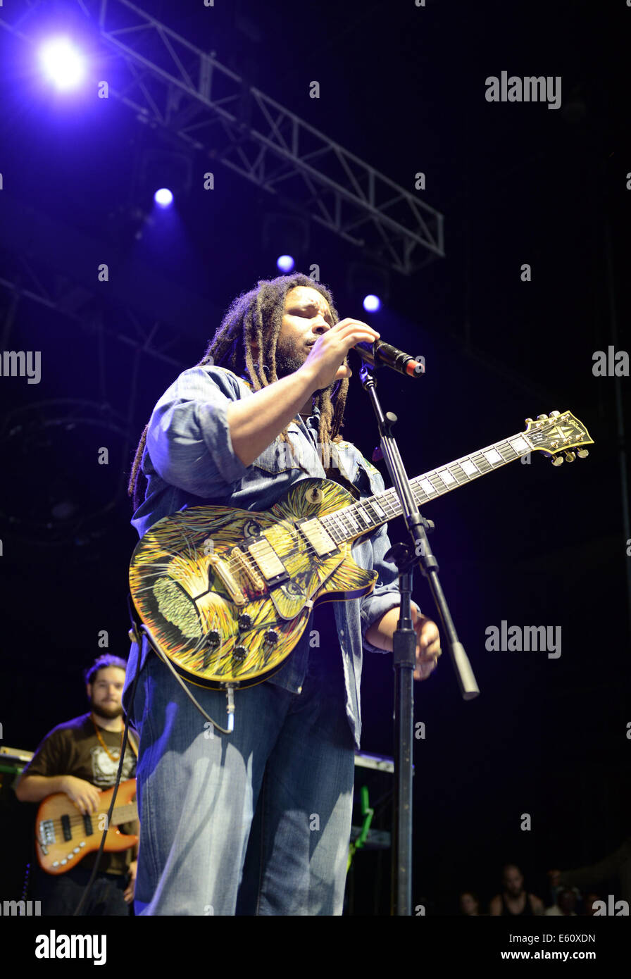 Portsmouth, Virginia, USA. 9 Août, 2014. Musicien jamaïcain Stephen Marley effectue pendant les sessions d'été 2014 à la tour du pavillon d'information chez NTelos à Portsmouth. © Jeff Moore/ZUMA/Alamy Fil Live News Banque D'Images