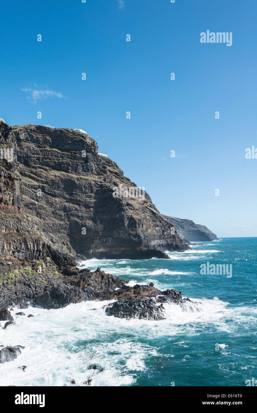 Les falaises côtières, surf, La Palma, Canary Islands, Spain Banque D'Images