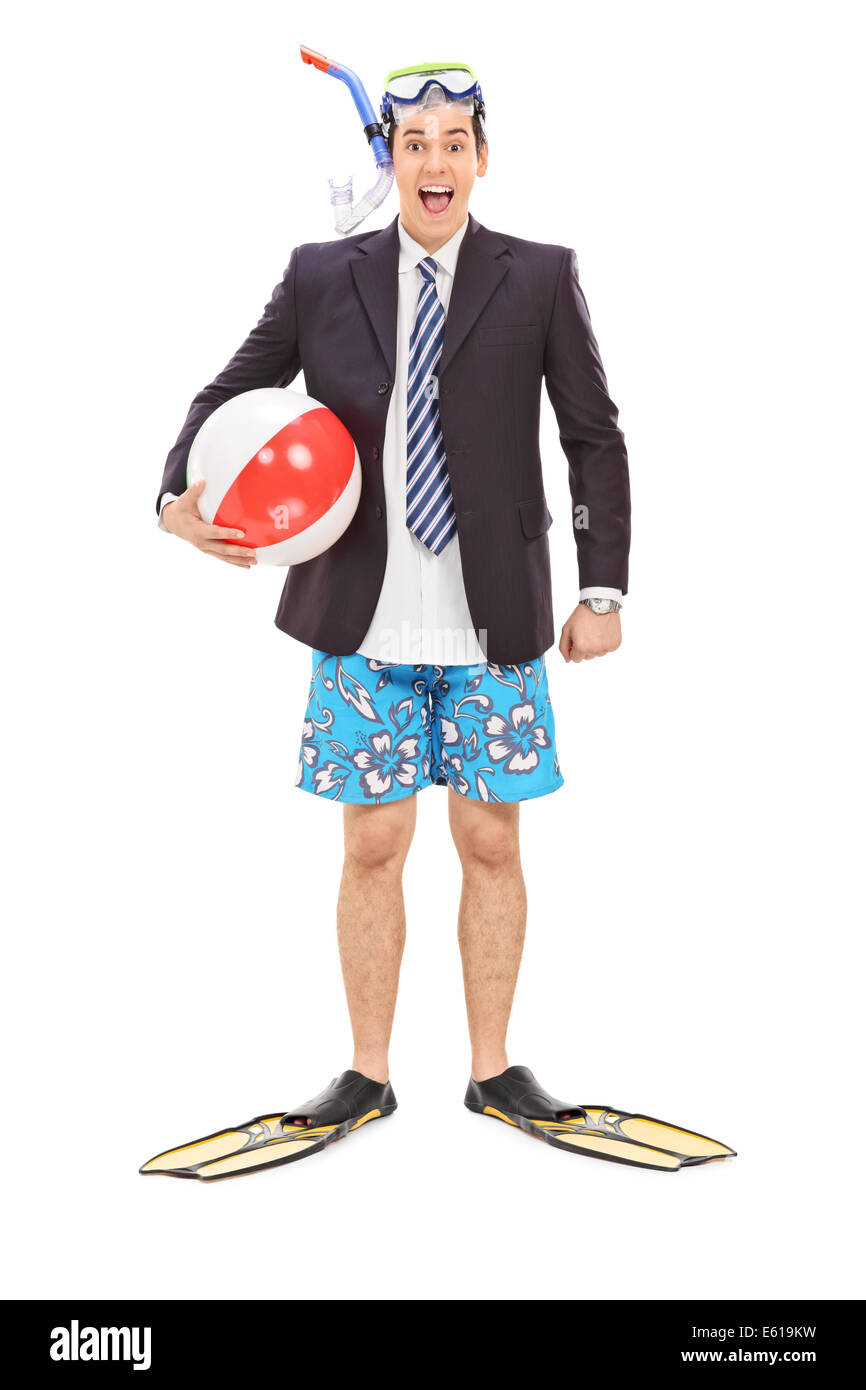 Portrait d'un homme d'affaires avec un équipement de plongée et un ballon de plage Banque D'Images
