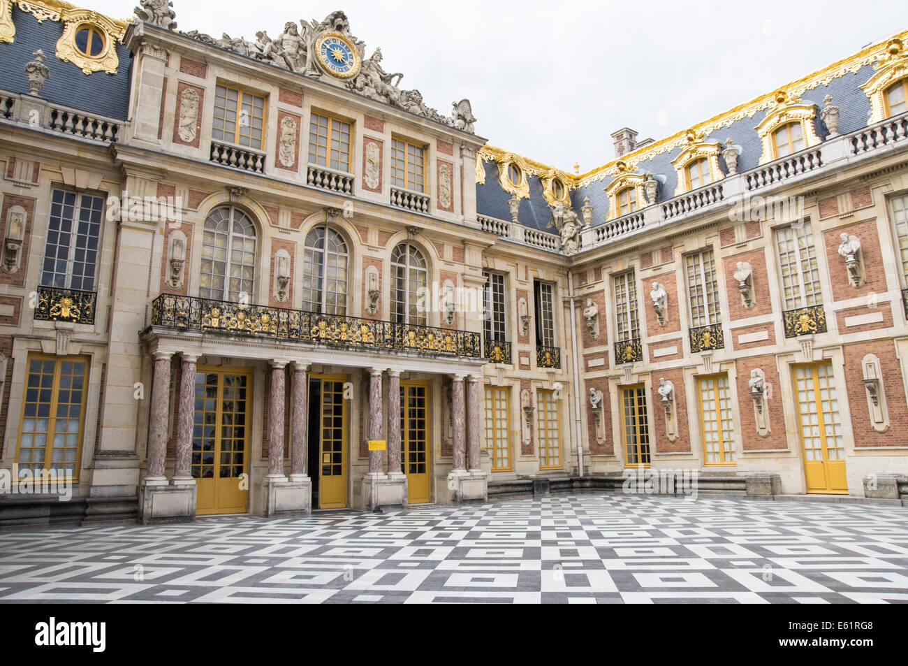 Façade baroque du château de Versailles Château de Versailles [ ] en France Banque D'Images