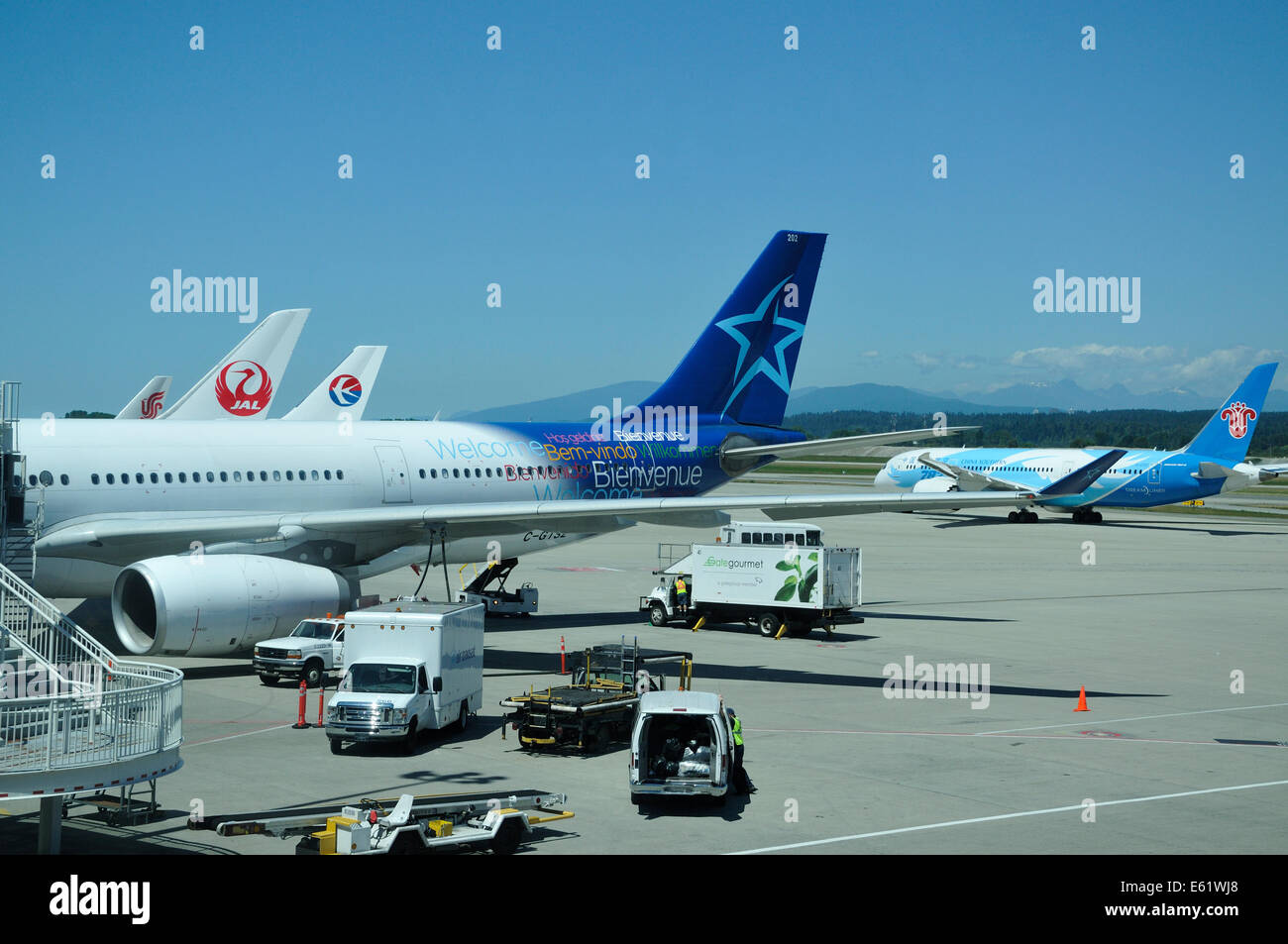Les avions à l'aéroport de Vancouver (Colombie-Britannique) Canada Banque D'Images