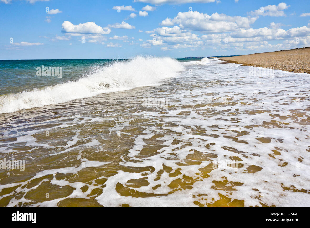 North Norfolk plage été vagues soleil Claj Banque D'Images