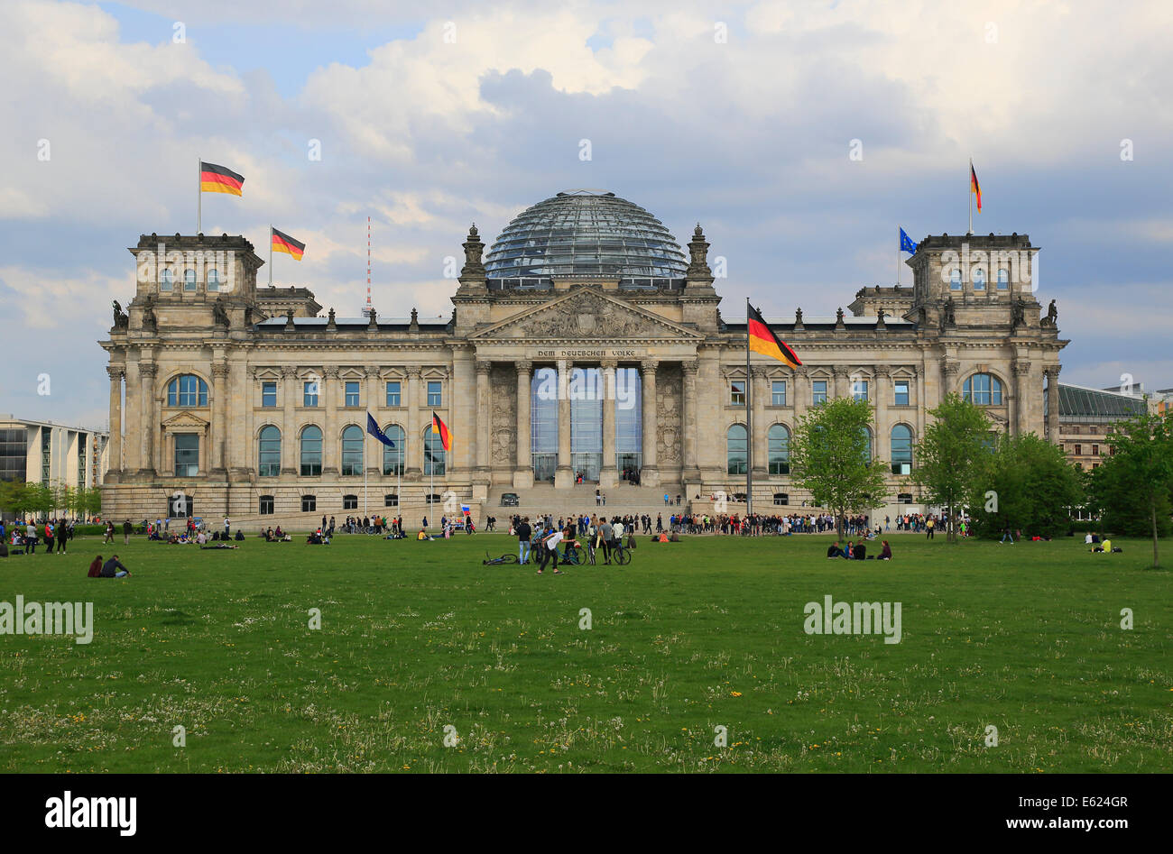 Bâtiment du Reichstag, façade ouest, quartier du gouvernement, Berlin, Allemagne Banque D'Images