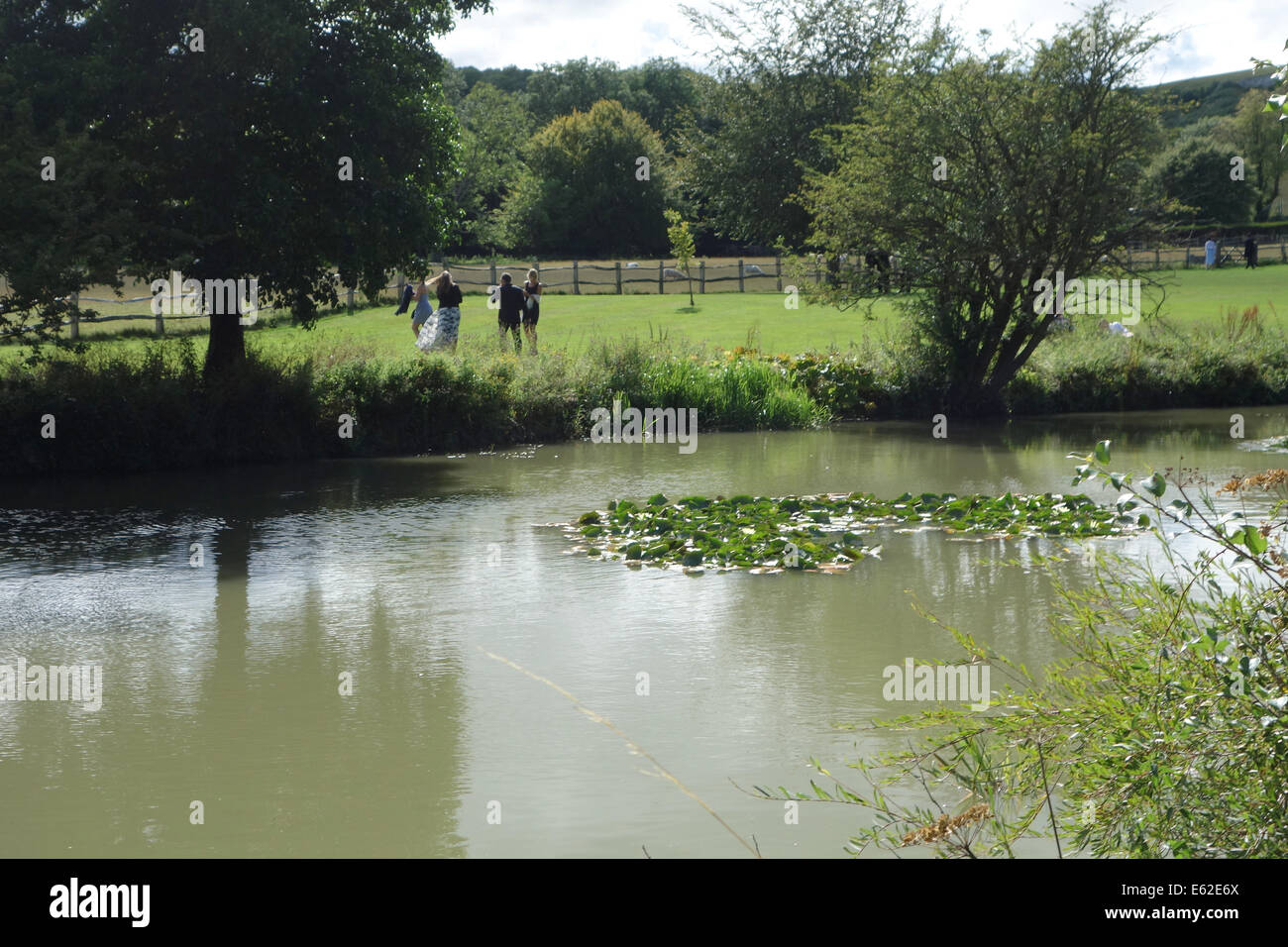 Lilypond à Glyndebourne Glyndebourne ; est la mecque de la opéra combinant les meilleurs opéras, bonne nourriture, le vin, la musique Banque D'Images