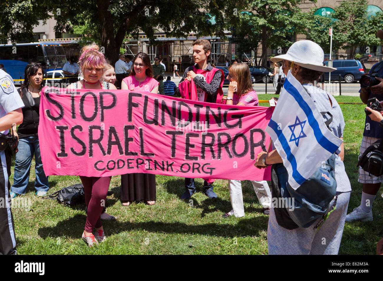 CodePink la tenue d'un rassemblement pro-Palestine - Washington, DC USA Banque D'Images