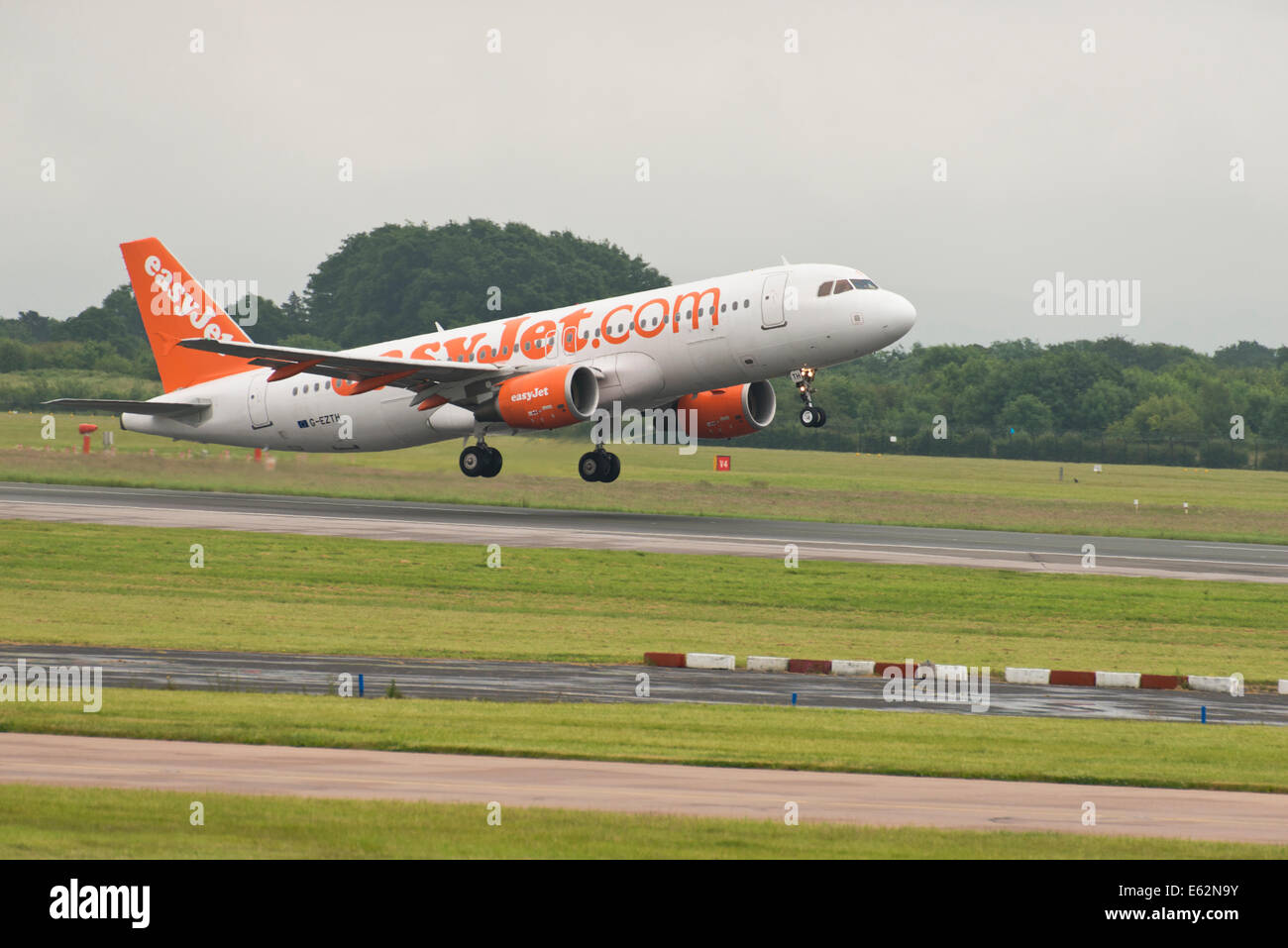 L'aéroport de Manchester England Uk Airbus A319-111 - 4667 Banque D'Images