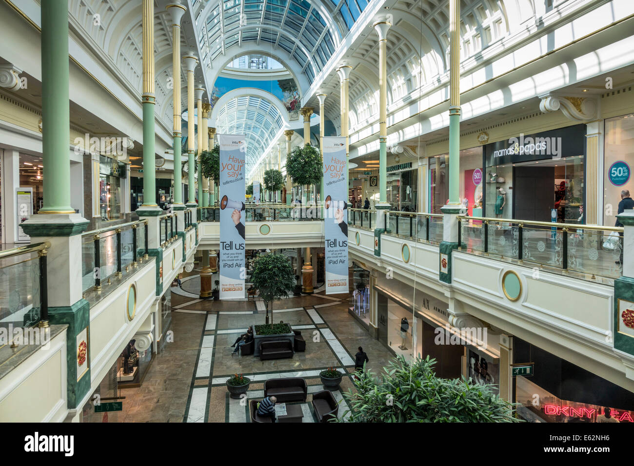 Le centre commercial Trafford, Manchester, Angleterre, Royaume-Uni