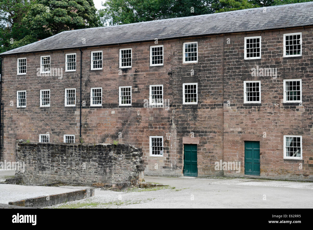 Old Mill bâtiments à Cromford Mill dans le Derbyshire Angleterre Royaume-Uni, site du patrimoine mondial de l'UNESCO vallée de Derwent, site historique classé grade I Banque D'Images