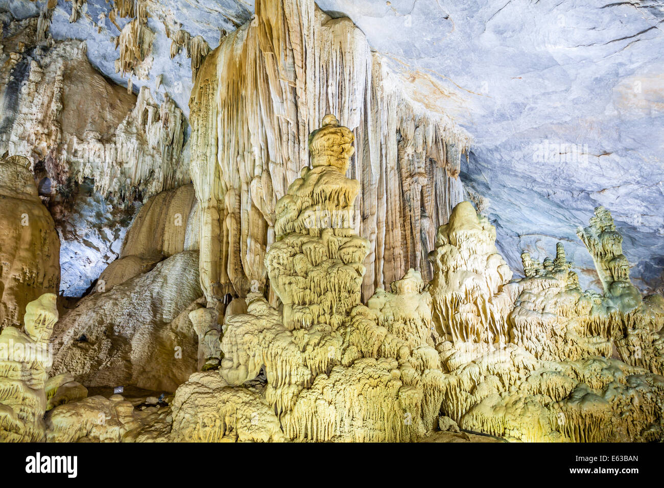 Paradise cave à Dong Hoi, Vietnam Banque D'Images