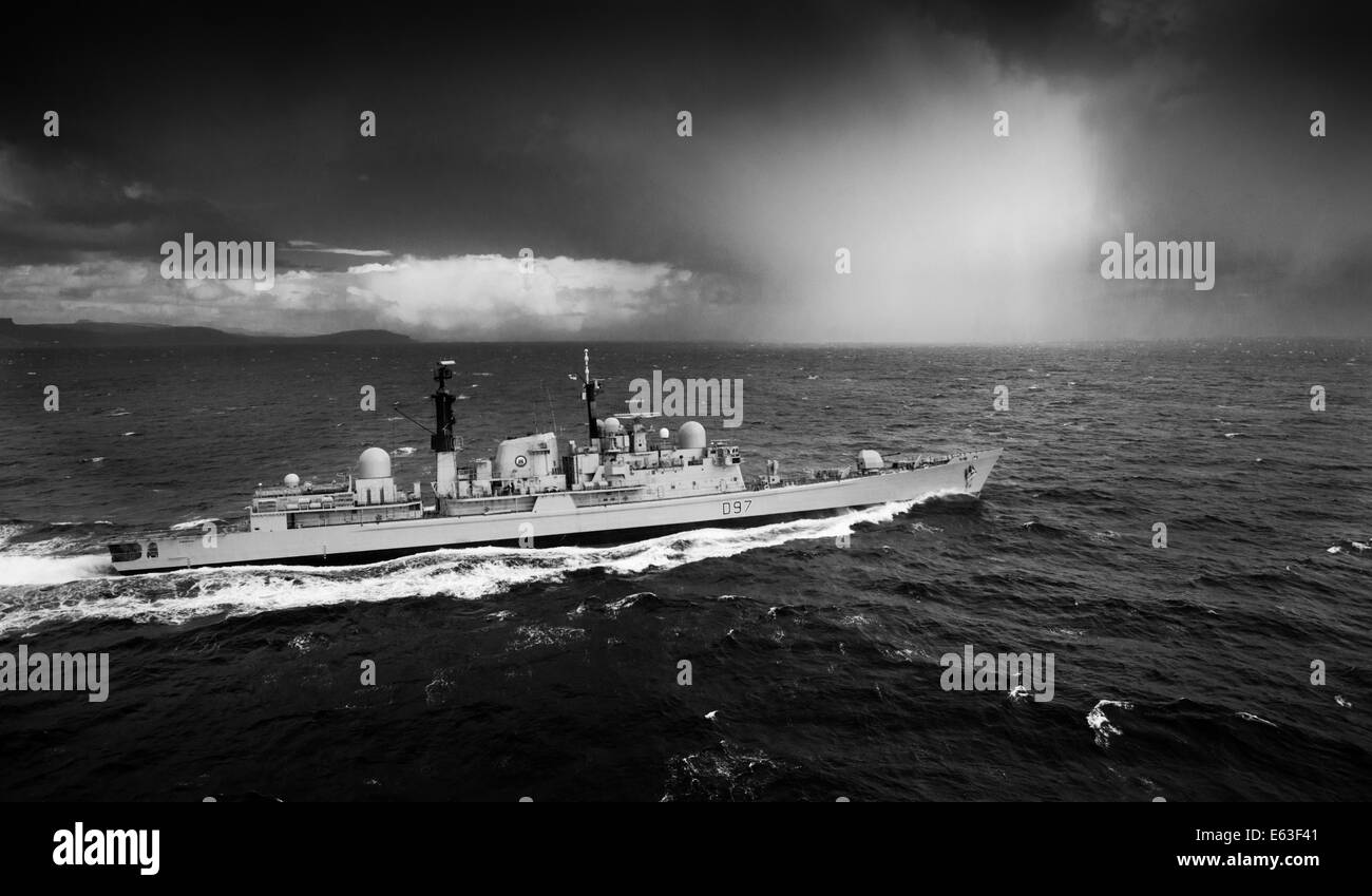 Le HMS Edinburgh (1985 - 2013) le dernier des 14 destroyers de type 42, qui a servi dans la Royal Navy entre 1975 et 2013 Banque D'Images