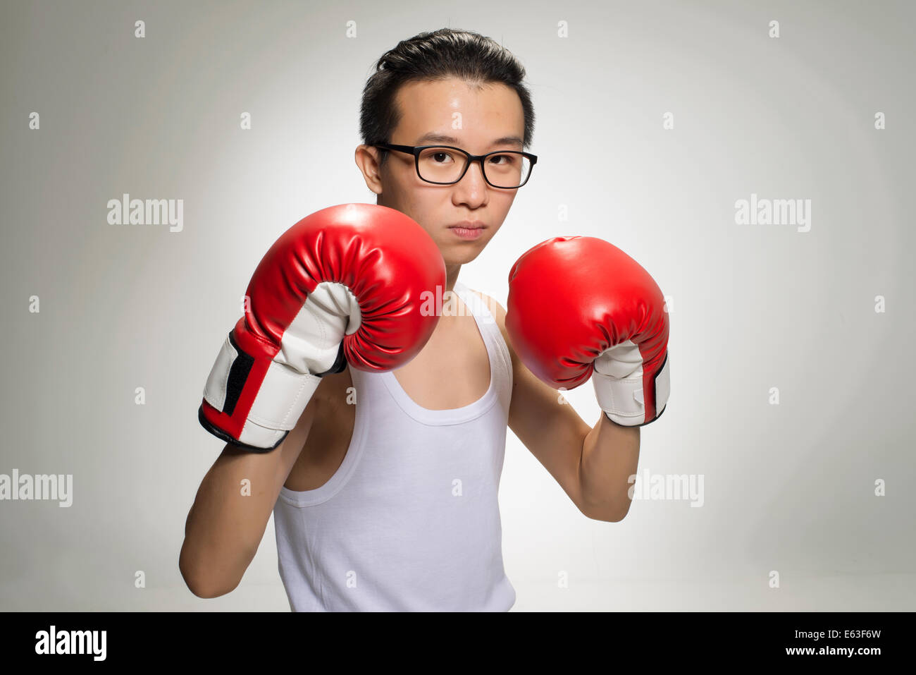 Portrait de joueur de boxe Posing Photo Stock - Alamy