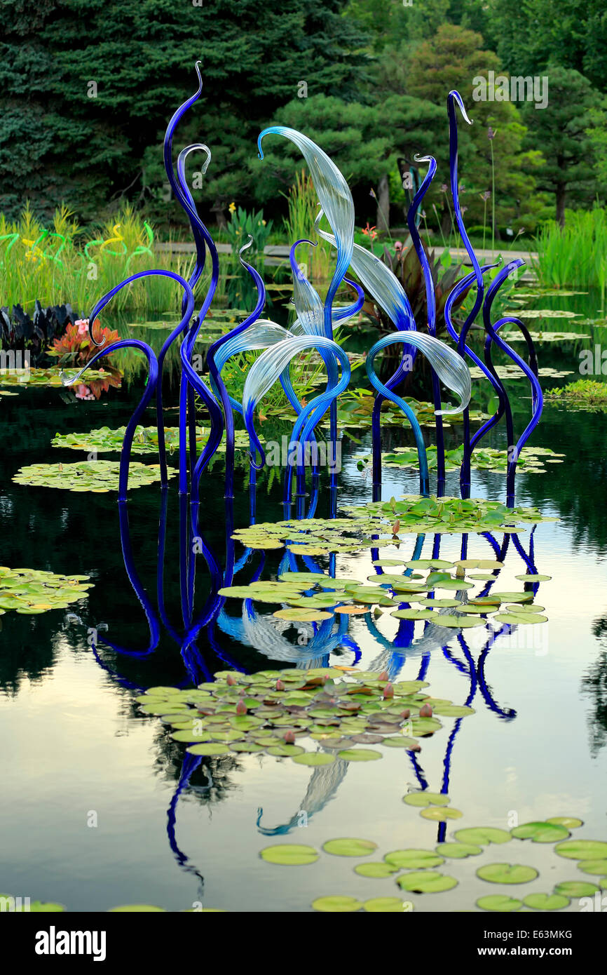 Détail de 'Monet' Fiori Piscine, sculpture de verre par Dale Chihuly, Monet Piscine, jardins botaniques de Denver, Denver, Colorado USA Banque D'Images