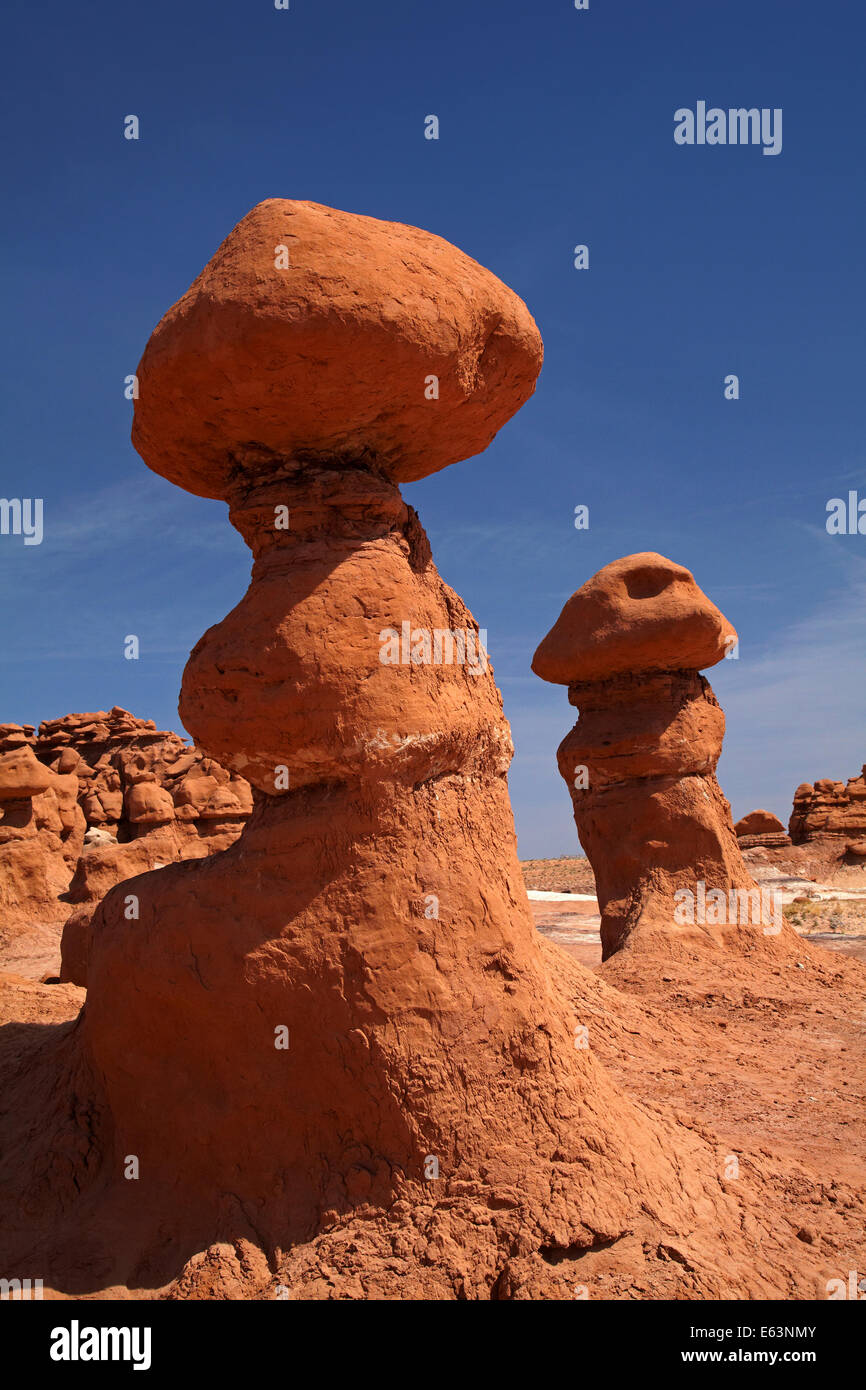 Les cheminées à Goblin Valley State Park, San Rafael, désert de l'Utah, USA Banque D'Images