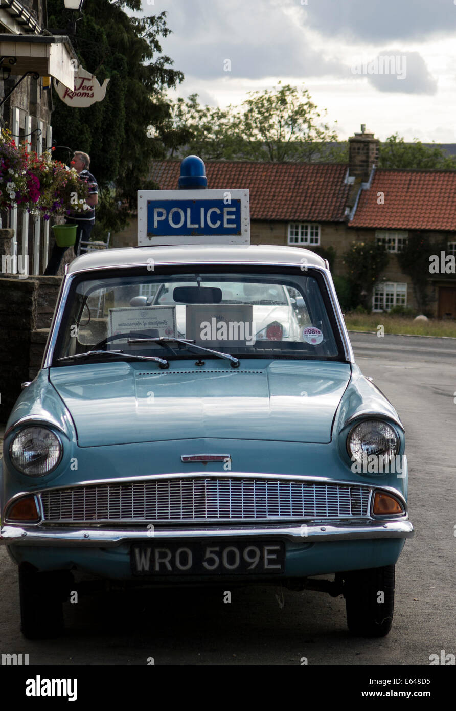 Vintage et classic French voiture de police à Goathland village, près de Whitby, North Yorkshire, UK Banque D'Images