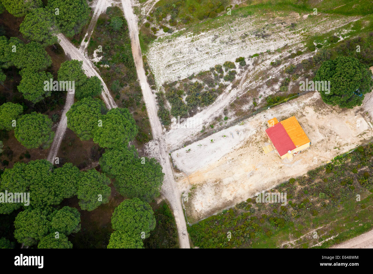 Vue aérienne de la chambre sur le bord de la province de Huelva, Espagne forestiers Banque D'Images