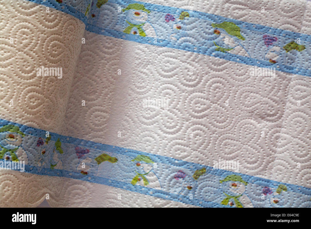 Le Bonhomme de neige et les serviettes de cuisine décoration Snowdog Banque D'Images