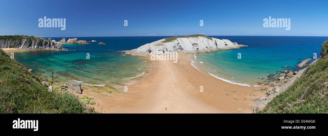 Covachos beach en Cantabrie. Banque D'Images