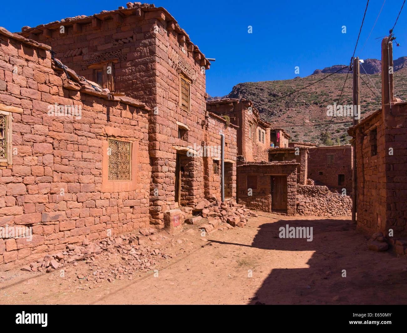 Anammer adobe village, vallée de l'Ourika, Atlas, Marrakech-Tensift-Al Haouz, Maroc Banque D'Images