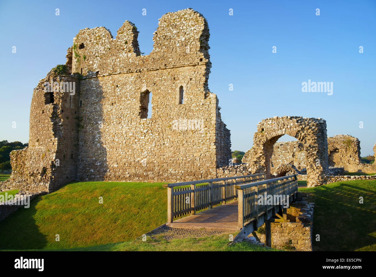 UK,South Wales Glamorgan,Pont,Château de Ogmore & Banque D'Images