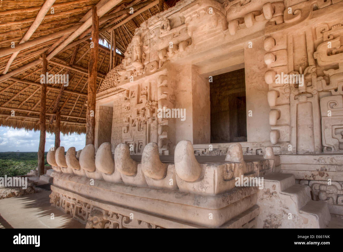 Embouchure de la Jaguar sur l'acropole d'Ek Balam, Yucatan, Mexique. Banque D'Images